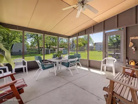 Exterior - 1925 Glencoe St, Wheaton, IL 60187 photo 2 of 4