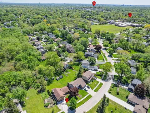 View/Area - 1925 Glencoe St, Wheaton, IL 60187 photo 4 of 7