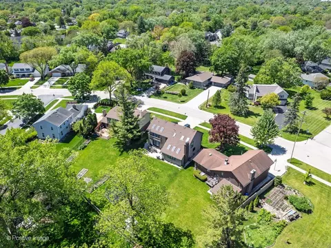 View/Area - 1925 Glencoe St, Wheaton, IL 60187 photo 3 of 7