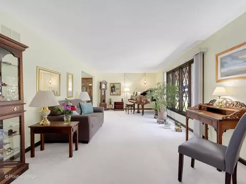 Living - 1925 Glencoe St, Wheaton, IL 60187 photo 1 of 4