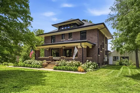 901 S Dunlap Ave, Savoy, IL 61874