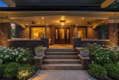 901 S Dunlap Ave, Savoy, IL 61874