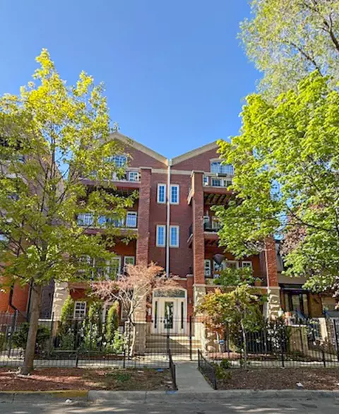 930 W Cuyler Ave #3R, Chicago, IL 60613