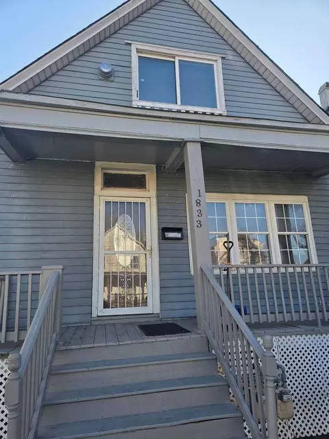 1833 N Tripp Ave, Chicago, IL 60639