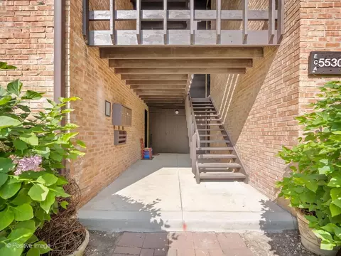 5530 E Lake Dr #98B, Lisle, IL 60532