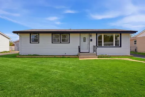 1021 Anna Ave, Machesney Park, IL 61115