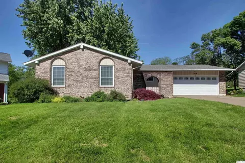 614 Kimberly Dr, Quincy, IL 62305