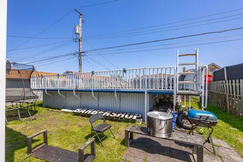 Exterior - 8035 S Kolin Ave, Chicago, IL 60652 photo 5 of 5