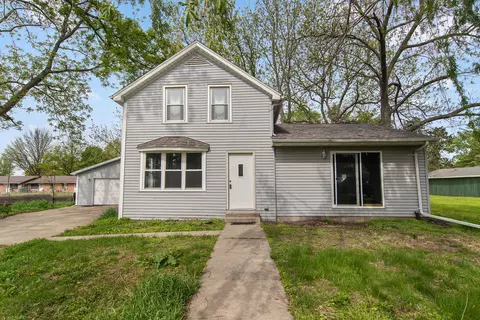 102 8th Ave, Mendota, IL 61342