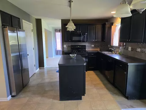 Kitchen - 4151 Deames St, Plano, IL 60545 photo 2 of 3