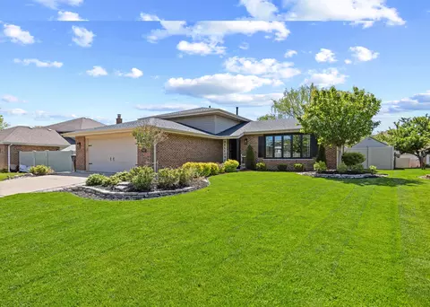 8607 Bethany Ln, Tinley Park, IL 60487