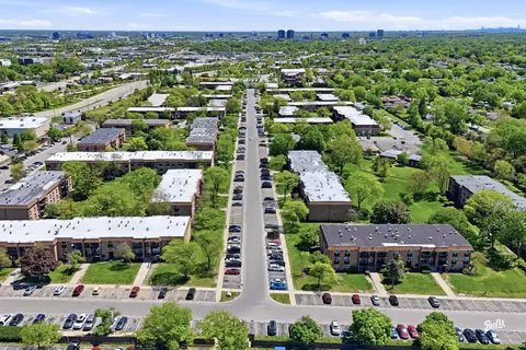 720 Hill Dr #8-302, Hoffman Estates, IL 60169 photo 6