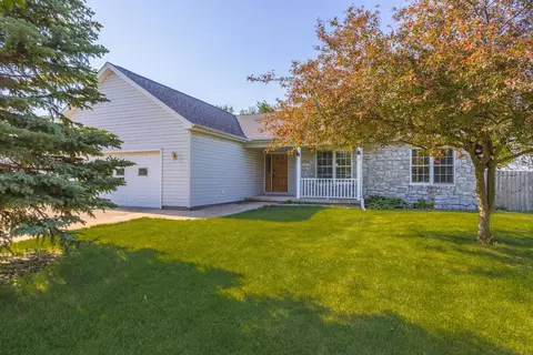 Exterior - 507 Lloyd Dr, Dwight, IL 60420 photo 3 of 10