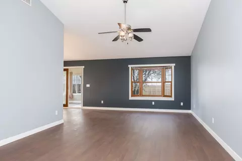 Living - 507 Lloyd Dr, Dwight, IL 60420 photo 1 of 6
