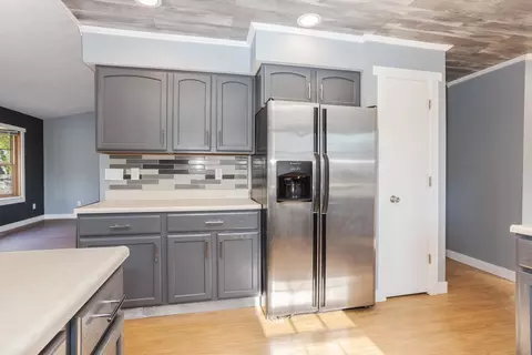 Kitchen - 507 Lloyd Dr, Dwight, IL 60420 photo 5 of 5