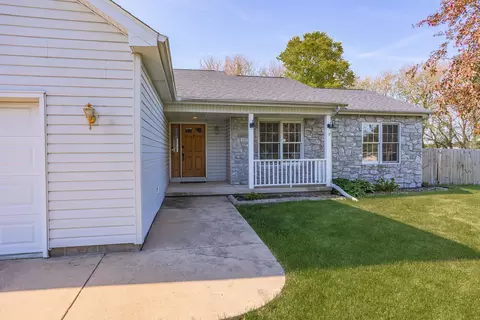 Exterior - 507 Lloyd Dr, Dwight, IL 60420 photo 4 of 10
