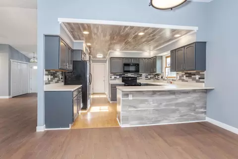 Kitchen - 507 Lloyd Dr, Dwight, IL 60420 photo 1 of 5