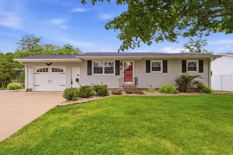 409 25th Ave, East Moline, IL 61244
