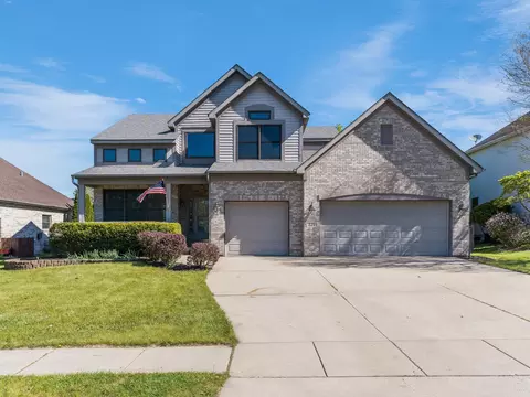 521 Ridgewood Dr, Antioch, IL 60002