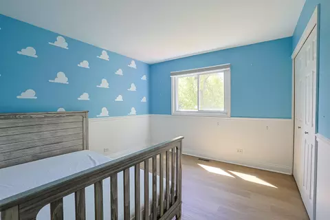 Bedroom - 1299 W New Britton Dr, Hoffman Estates, IL 60192 photo 2 of 6