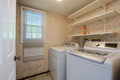 Other - 1299 W New Britton Dr, Hoffman Estates, IL 60192 photo 3 of 3