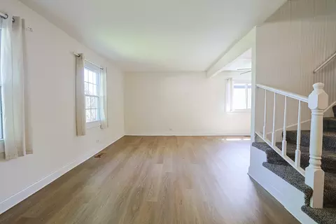 Living - 1299 W New Britton Dr, Hoffman Estates, IL 60192 photo 2 of 5