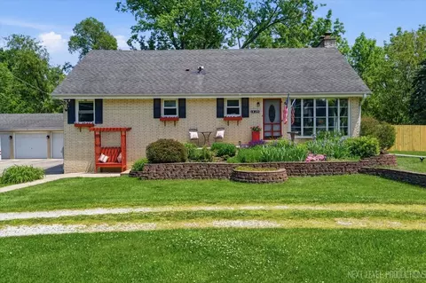 1 N255 Prairie Ave, Glen Ellyn, IL 60137