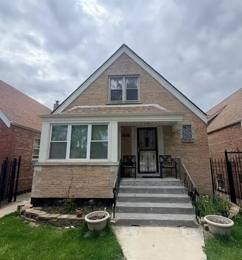 4736 S Campbell Ave, Chicago, IL 60632