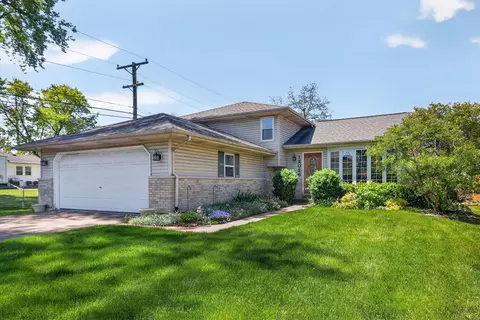 1 N026 Papworth St, Carol Stream, IL 60188