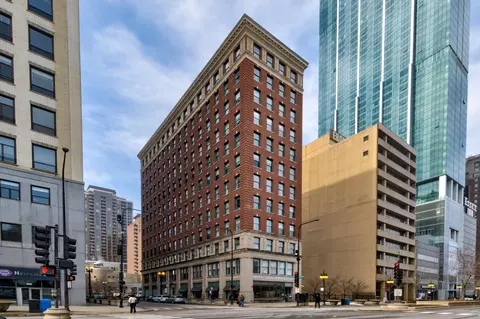 888 S Michigan Ave #800, Chicago, IL 60605