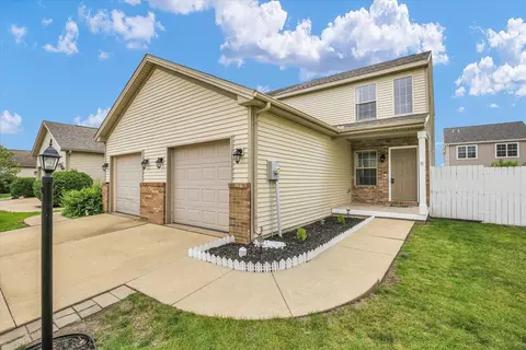 3715 Boulder Ridge Dr, Champaign, IL 61822
