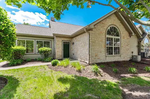 1920 Timbers Edge Cir #1920, Joliet, IL 60431
