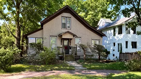 703 W High St, Urbana, IL 61801