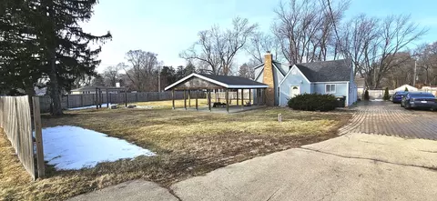 36107 N Green Bay Rd, Waukegan, IL 60087