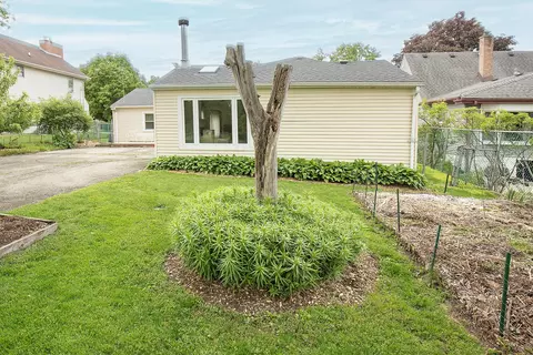Exterior - 440 E Maple St, Lombard, IL 60148 photo 5 of 8