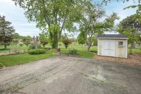 Exterior - 440 E Maple St, Lombard, IL 60148 photo 7 of 8