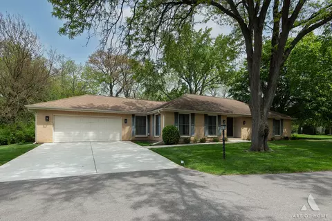 2 Dogwood Rd, Rolling Meadows, IL 60008