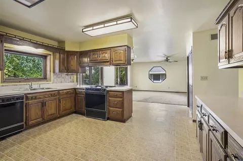 Kitchen - 1117 Michael St, Lockport, IL 60441 photo 3 of 3