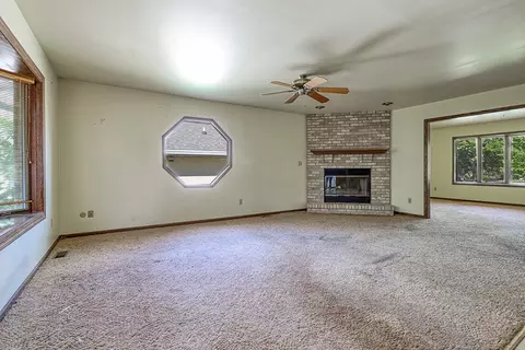 Living - 1117 Michael St, Lockport, IL 60441 photo 4 of 4