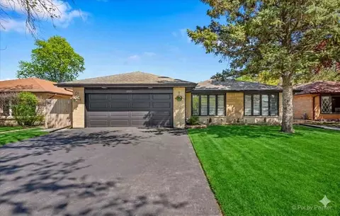 1535 Marshall Dr, Des Plaines, IL 60018