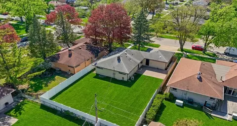 1535 Marshall Dr, Des Plaines, IL 60018 photo 38
