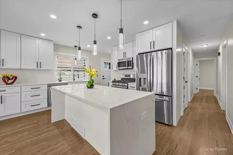 1535 Marshall Dr, Des Plaines, IL 60018 photo 8