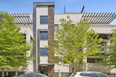 1334 W Walton St #2W, Chicago, IL 60642