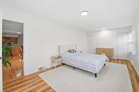 Bedroom - 2401 Rohlwing Rd, Rolling Meadows, IL 60008 photo 1 of 6