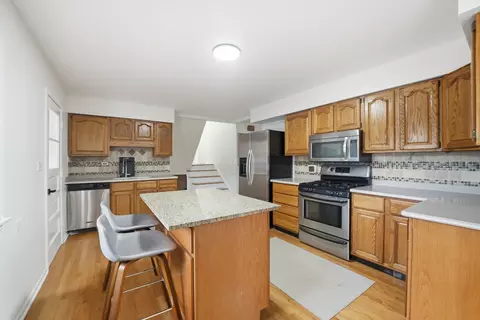 Kitchen - 2401 Rohlwing Rd, Rolling Meadows, IL 60008 photo 1 of 4