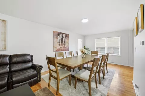 Dining - 2401 Rohlwing Rd, Rolling Meadows, IL 60008 photo 2 of 4