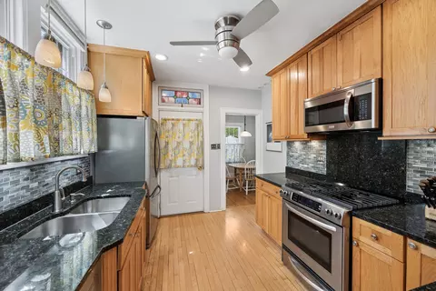 Kitchen - 752 Lathrop Ave, River Forest, IL 60305 photo 2 of 2