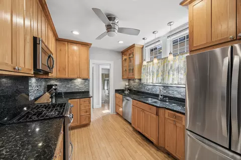 Kitchen - 752 Lathrop Ave, River Forest, IL 60305 photo 1 of 2