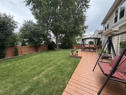 Exterior - 1362 Nightingale Ln, Bartlett, IL 60103 photo 5 of 8