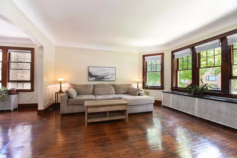 Living - 1437 Maple Ave, Berwyn, IL 60402 photo 3 of 4